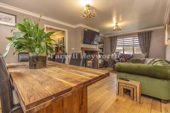 Lounge b