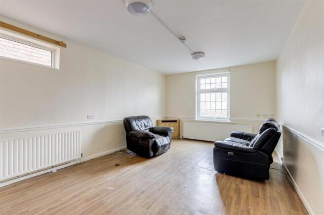 Blenheim Avenue, Nottingham, NG3 photo 3