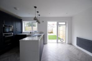 32, Perclose, Dinas Powys CF64 4JL
