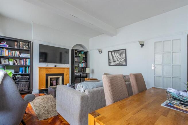 Dunraven House 8-4.jpg