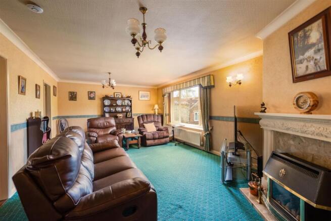 Spring Gardens Sitting Room-3.jpg