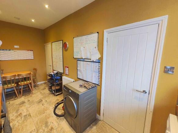 2 bed Terraced for sale Image 8