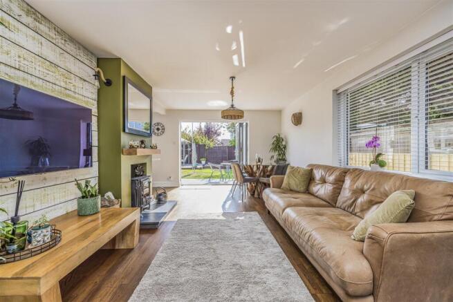 5 Culver Drive, Hayling Island-PorticoMarketing-So