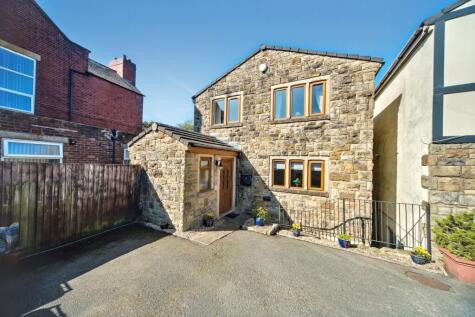 Castle Hill Road, Hindley, WN2