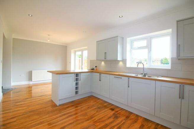 Kitchen / Breakfast
