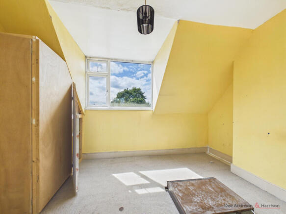 4 bed Apartment for sale Image 11