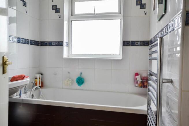 Bathroom.jpg