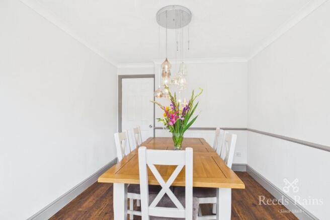 4 bed Detached for sale Image 8