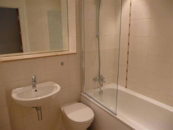 1 bed Flat to rent Image 4