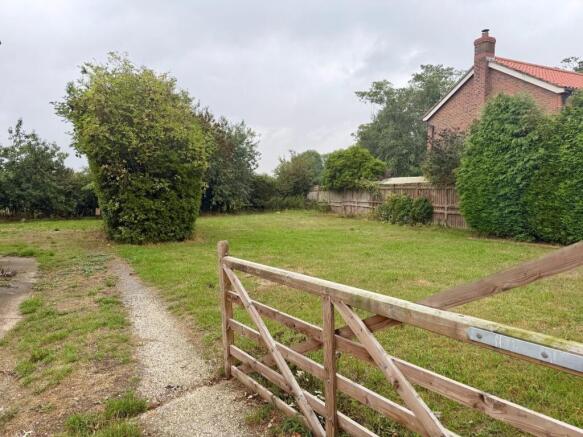 3 bed House to rent Image 10