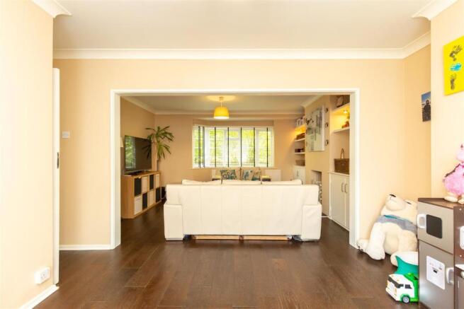 28 Fitzjohns Road-23.jpg