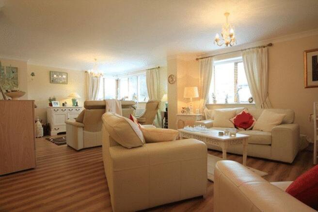Open Plan Loun...