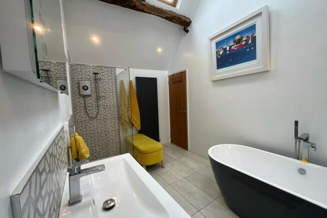 family bathroom 