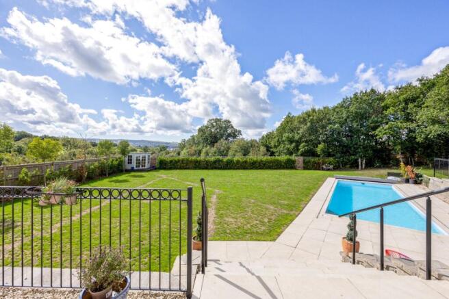 Garden & View