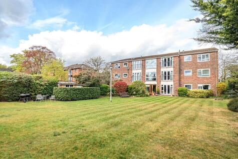 Oatlands Drive, Weybridge, KT13