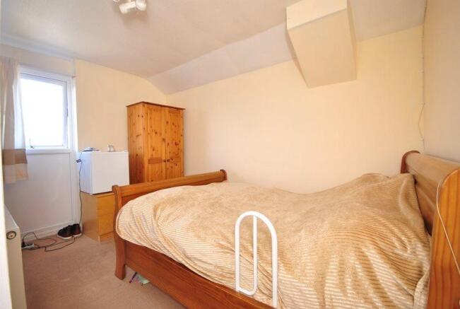 bedroom 2 pic 2