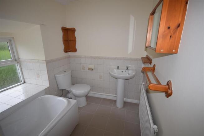2 Highgate Bath.JPG