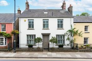 32 West House, Westgate, Cowbridge CF71 7AR