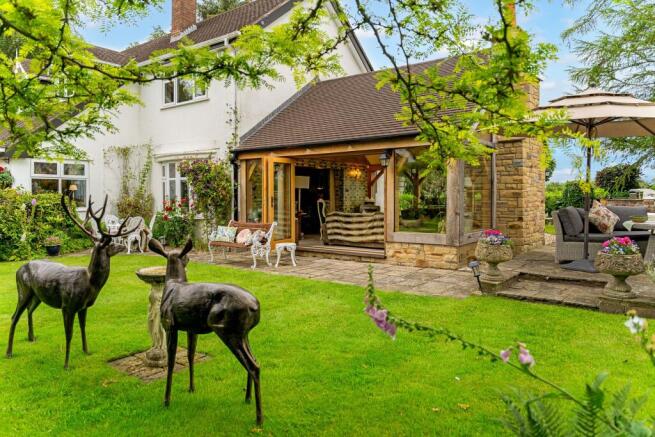 Lady Alice's Drive, Lathom, L40 photo 3