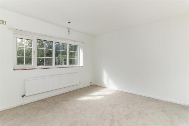 3 bed Semi-Detached for sale Image 12