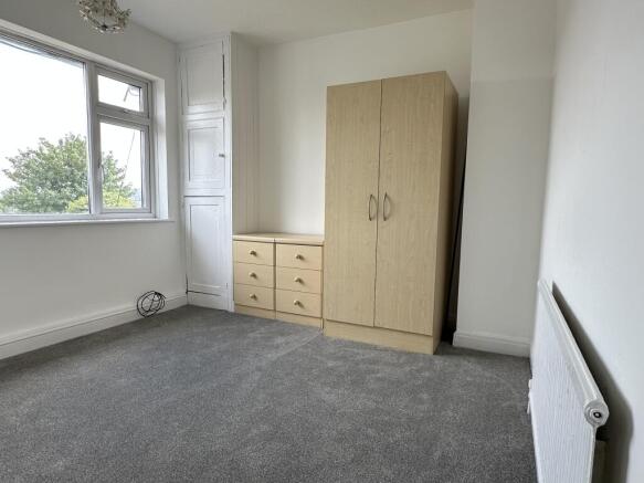 3 bed Semi-Detached to rent Image 6