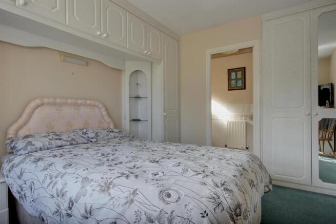 2 bed Detached Bungalow for sale Image 8