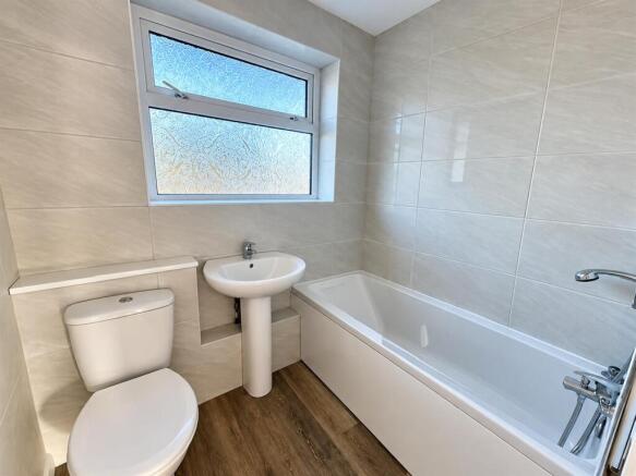 Bathroom new.jpg