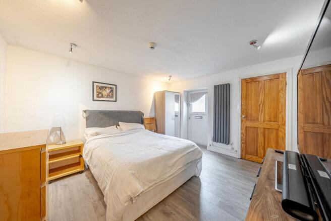 6 bed Terraced for sale Image 4
