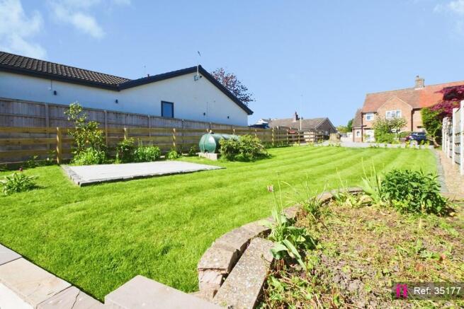 3 bed Semi-Detached Bungalow for sale Image 10