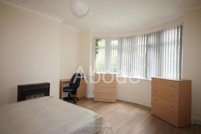 5 bed House to rent Image 7