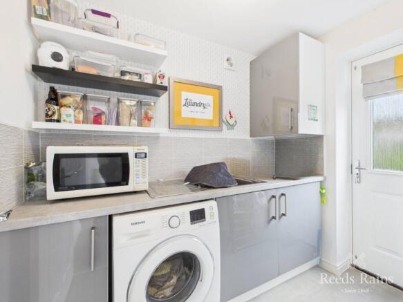4 bed Detached for sale Image 5
