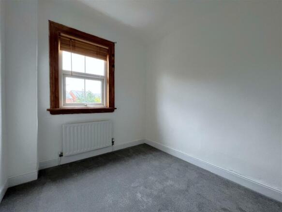 bedroom 4.jpg