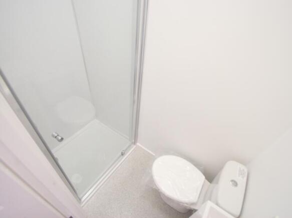 5 bed Terraced to rent Image 7