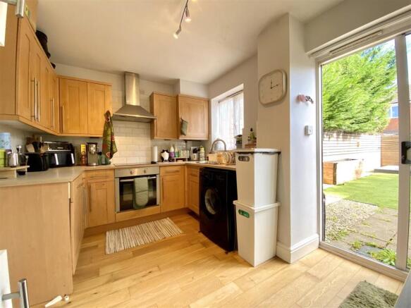KITCHEN 1.jpg