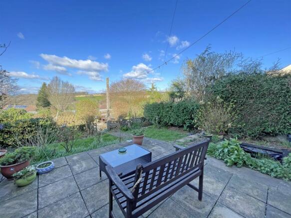 West Mailling Avenue  Garden 4.jpg