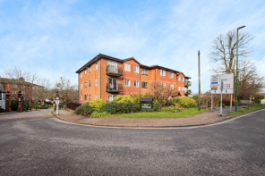 Flat 14, Anscome House, Great Heathmead, Haywards Heath RH16 1FB