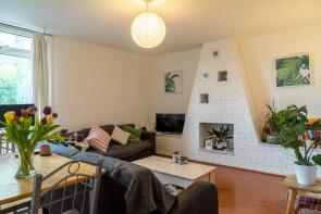 14, Kingsgate Estate, Tottenham Road, Hackney, London N1 4DB