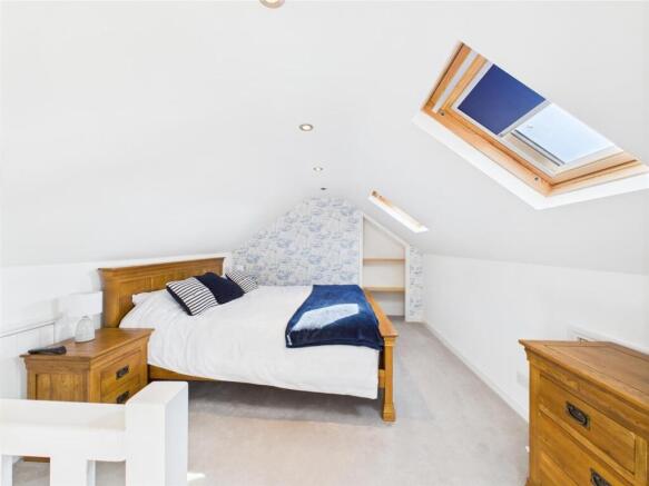 2 bed Semi-Detached Bungalow for sale Image 9