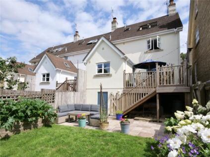 Superb three bed house with ensuite, views and off street parking in Stoke St. Michael