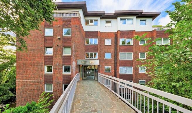 2-bed flat on The Drive, Hove, £350,000