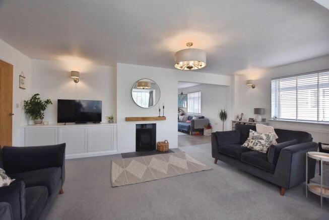 Elm Close, Laverstock                  ***VIDEO TOUR*** photo 4