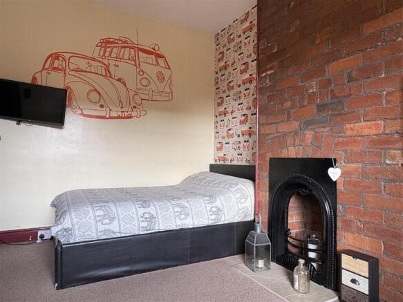 3 bed Semi-Detached for sale Image 8