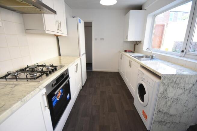 135 Dinsdale Road photos5