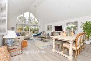 Hillside, Crown Hill, Waltham Abbey EN9 3TF