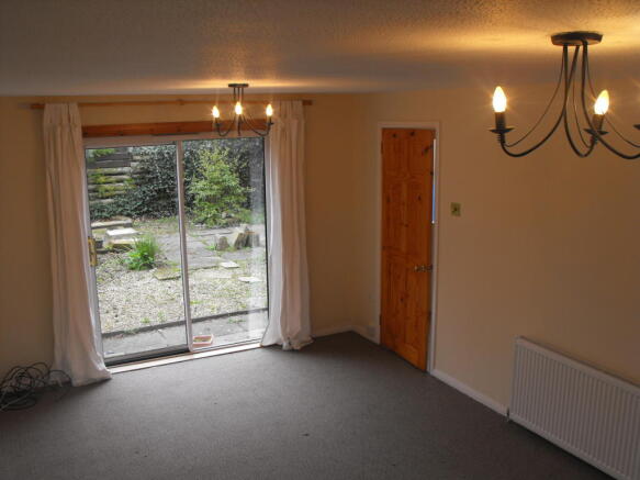 LIVINGROOM