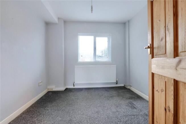 3 bed Flat for sale Image 11