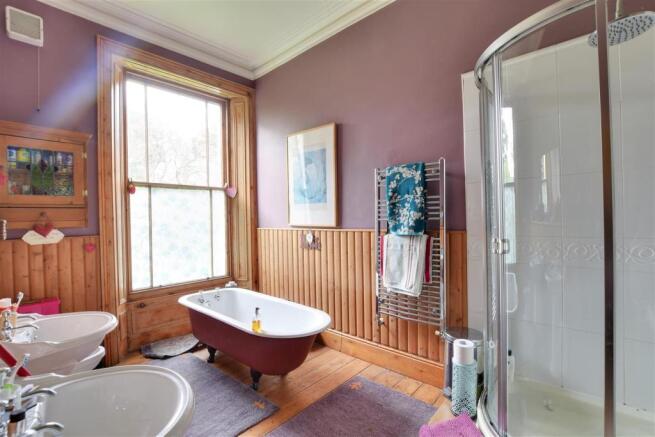En-Suite Bathroom