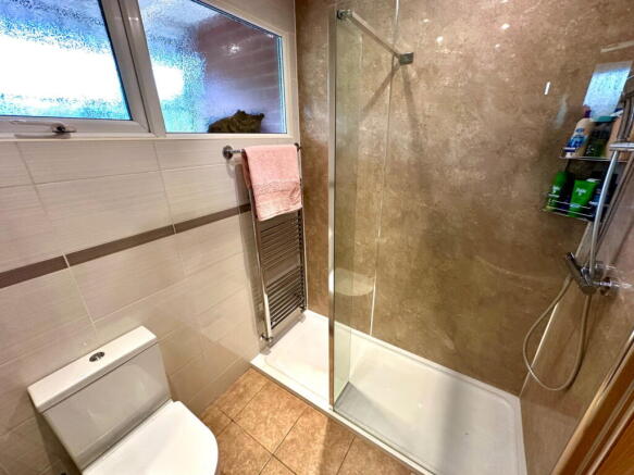 2 bed Detached Bungalow for sale Image 12