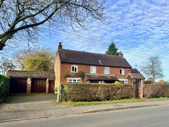 DOUBLE GARAGE & WORKSHOP