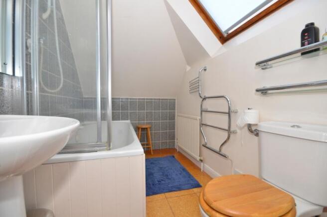 Bedroom 6 - Loft Room En-suite
